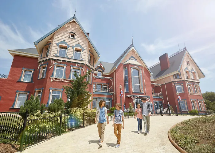 Portaventura Hotel Lucy'S Mansion - Includes Unlimited Access & Express Wristband To Portaventura Park & Ferrari Land